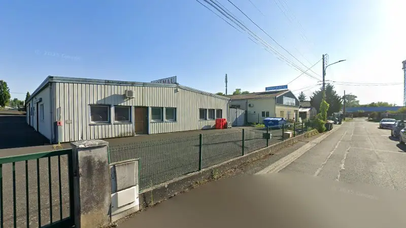 Vue de la rue devant SAS Auto Pro.Tec 37, Montlouis-sur-Loire