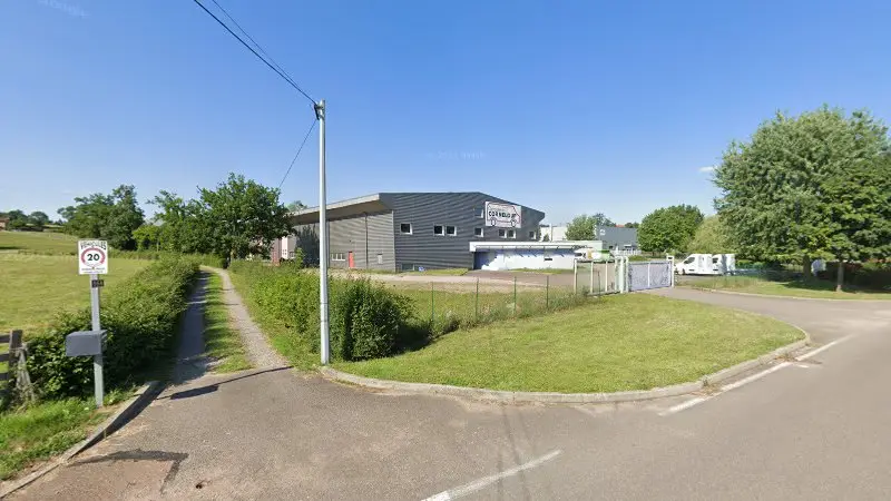 Vue de la rue devant SARL CARROSSERIE CORNELOUP, Chauffailles