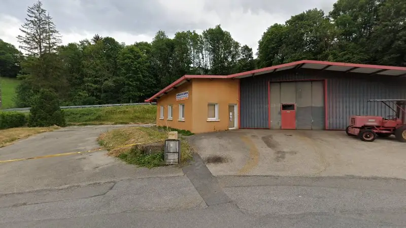 Vue de la rue devant Garage du Bargy, Mont-Saxonnex