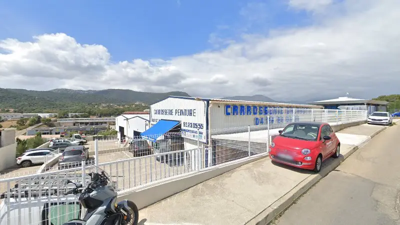 Vue de la rue devant Carrosserie Galavotti, Ajaccio