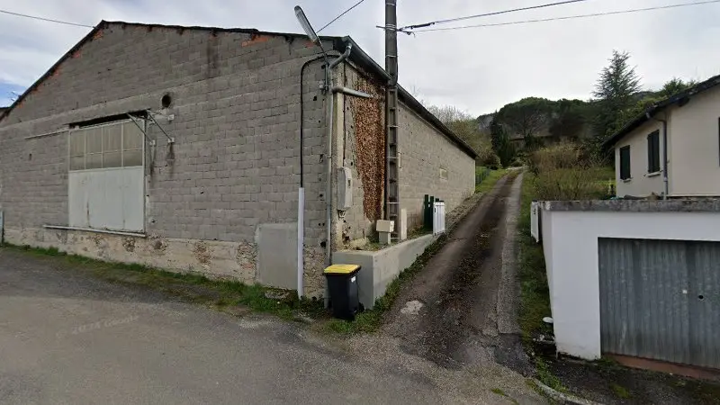 Vue de la rue devant Carrosserie Gaychet, Le Mas-d'Azil