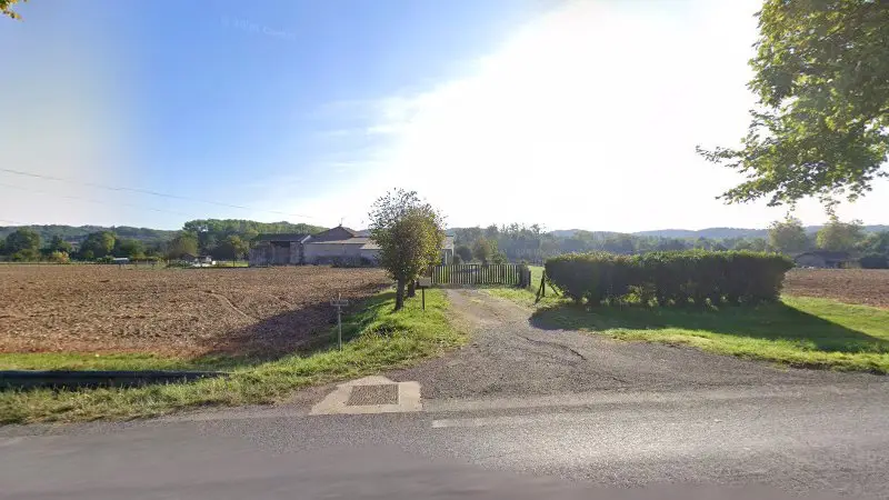 Vue de la rue devant Carrosserie Abadie Yannick, Masseube