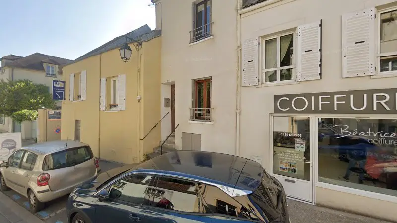 Vue de la rue devant Garage de la Poste - Peugeot, L'Étang-la-Ville