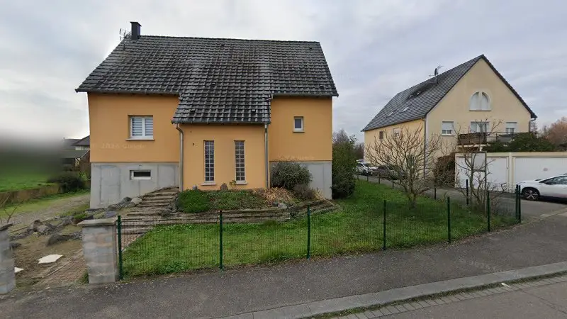 Vue de la rue devant Batteries-Profi-Start-France, Matzenheim