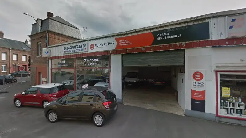 Vue de la rue devant Eurorepar Garage LJ AUTO, Londinières