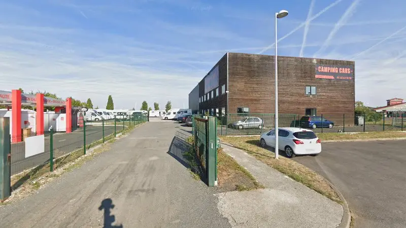 Vue de la rue devant Horizon Liberté, Saint-Fargeau-Ponthierry