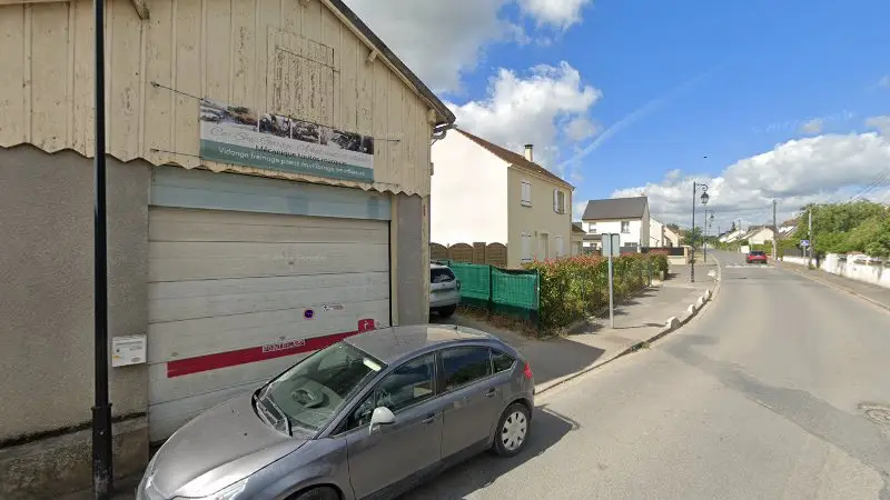 Vue de la rue devant CAR SHOP GARAGE, Faremoutiers