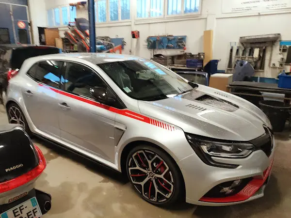 Photo publiée sur la fiche Google de CARROSSERIE TOLOS, Châteauneuf-les-Martigues