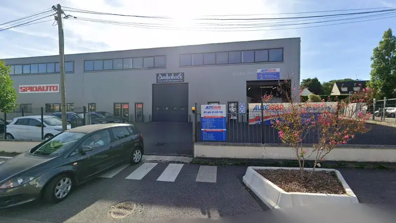 Vue de la rue devant Filipe Et Carlos, Lagny-sur-Marne