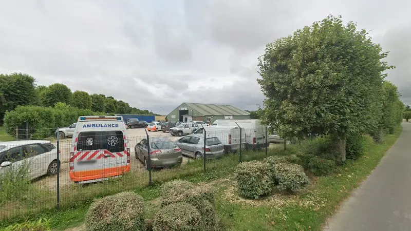 Vue de la rue devant Garage RB Auto, Houville-la-Branche