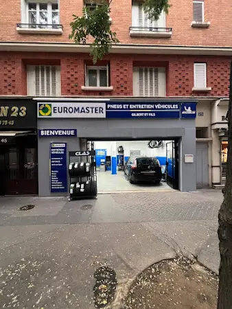 Photo publiée sur la fiche Google de Euromaster Gilbert et Fils Paris 20, Paris