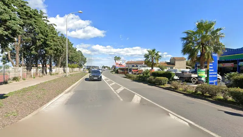 Vue de la rue devant France Pare-Brise - Chez Euromaster, Agde