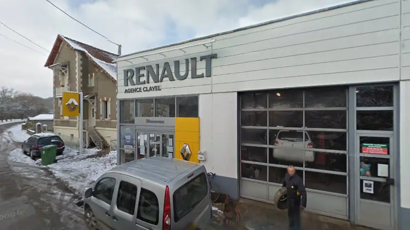 Vue de la rue devant Garage Clavel Daniel, Thiaucourt-Regniéville