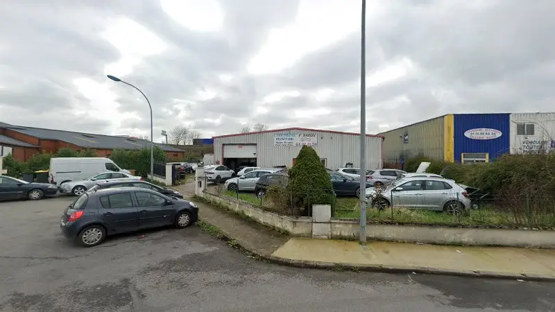 Vue de la rue devant Carrosserie P.Baron, Gretz-Armainvilliers