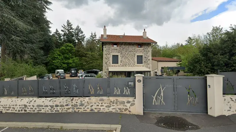 Vue de la rue devant Garage Bouissane, Le Puy-en-Velay