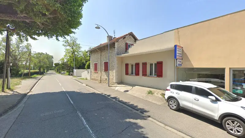 Vue de la rue devant M Bouzet Bruno, Camaret-sur-Aigues