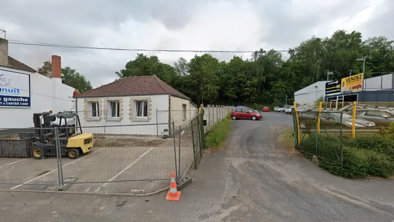 Vue de la rue devant cap nord auto, Bruay-la-Buissière
