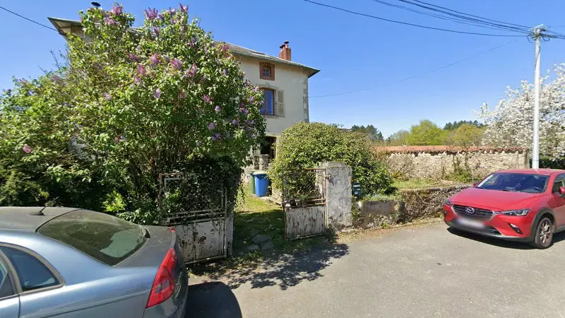 Vue de la rue devant Bagoulas Services, Verneuil-sur-Vienne