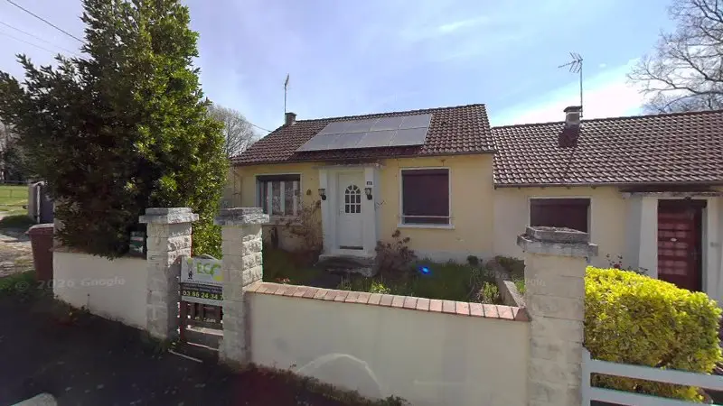 Vue de la rue devant RelaxAuto Vierzon - Garage à Domicile !, Vierzon