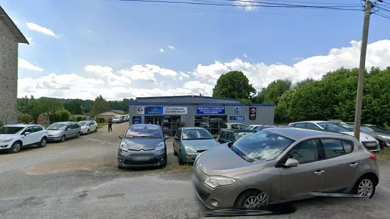 Vue de la rue devant TOP GARAGE - SAINT LEONARD AUTOMOBILES, Saint-Léonard-de-Noblat
