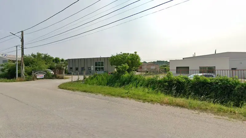 Vue de la rue devant Radiateurs Montiliens, Montélimar