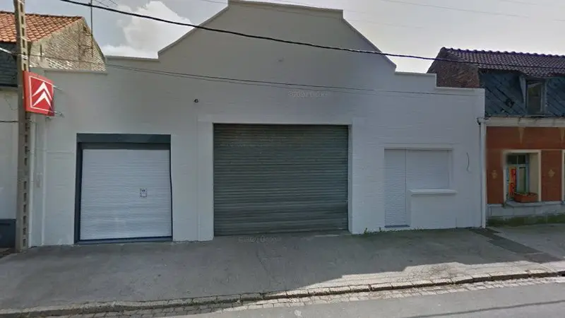Vue de la rue devant Garage Warme - Citroën, Aire-sur-la-Lys