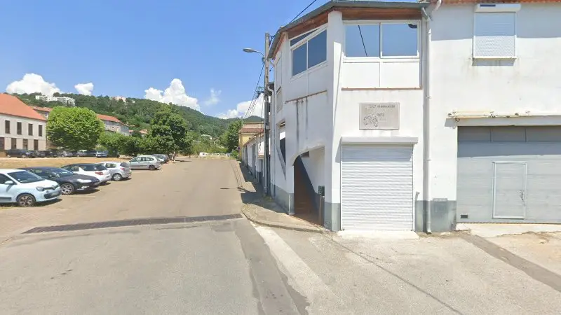 Vue de la rue devant Christophe Motos, La Grand-Combe