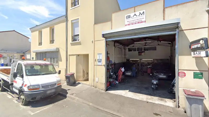 Vue de la rue devant G A M GARAGE MÉCANIQUE GÉNÉRAL, Pantin