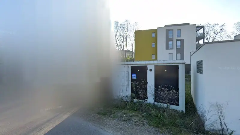 Vue de la rue devant MH-meca, Montigny-lès-Metz