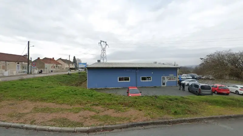 Vue de la rue devant Tworzydlo Jonathan EARL, Montceau-les-Mines