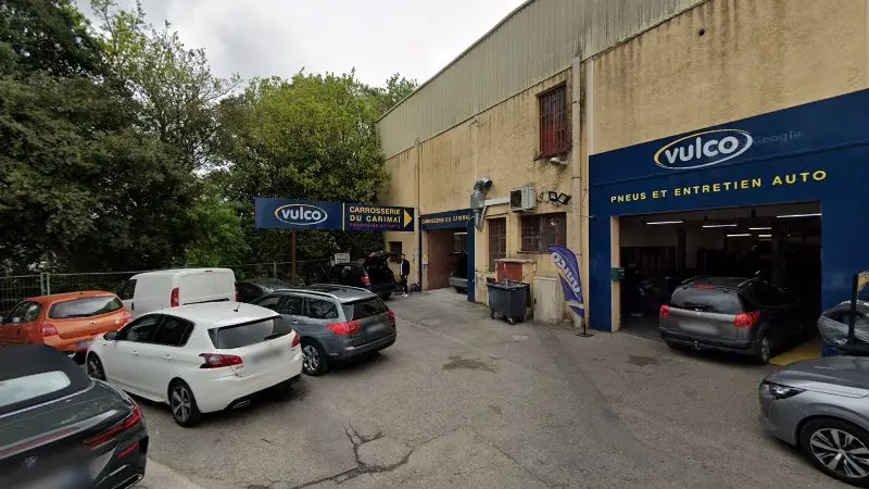 Vue de la rue devant Garage du Carimaï (top garage), Mougins