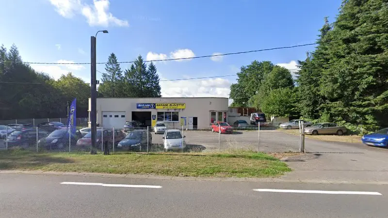 Vue de la rue devant TOP GARAGE - GARAGE BLAVETTE, La Ferté Macé