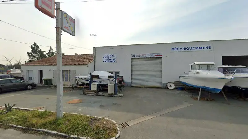 Vue de la rue devant Eurorepar Garage Mainguet, Saint-Georges-d'Oléron