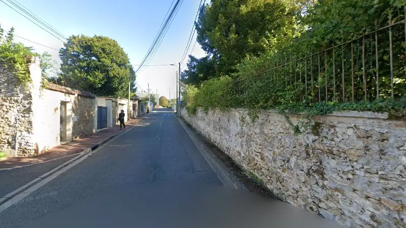 Vue de la rue devant Garage mobile (à domicile-sur lieux de travail-sur route)les services de El Jireh, Dourdan
