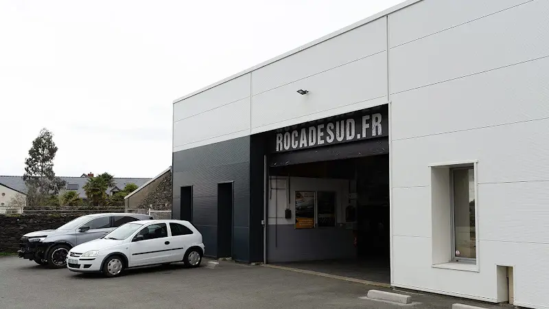 Photo publiée sur la fiche Google de Rocade Sud - Garage automobile Juigné sur Loire - Réparation véhicule, Les Garennes sur Loire