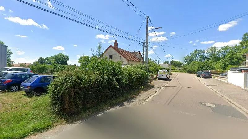 Vue de la rue devant AMP AUTOMOBILE, Cercy-la-Tour