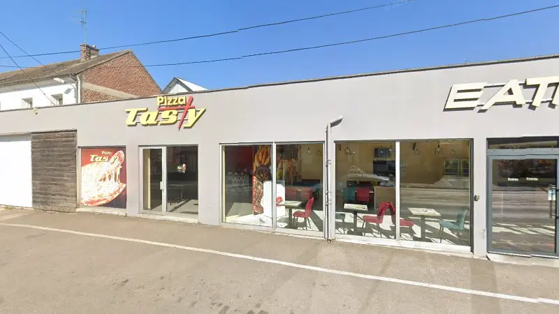 Vue de la rue devant ACN AUTOMOBILES Fiat, Noyon