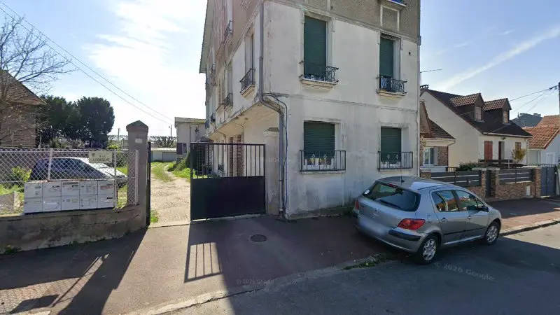 Vue de la rue devant Kismat Auto, Vigneux-sur-Seine