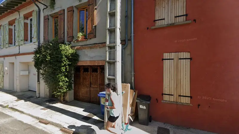 Vue de la rue devant Destefani Moto ( Pas de réparations sur 50cc), Saint-Jory