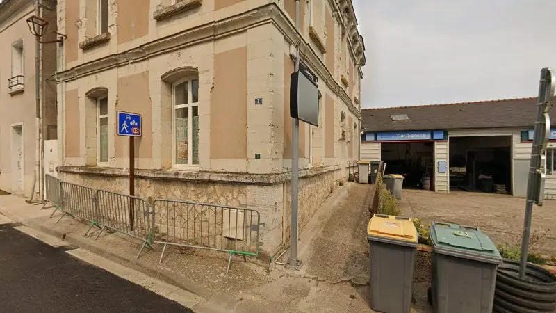 Vue de la rue devant Eurorepar Garage Meunier, Limeray