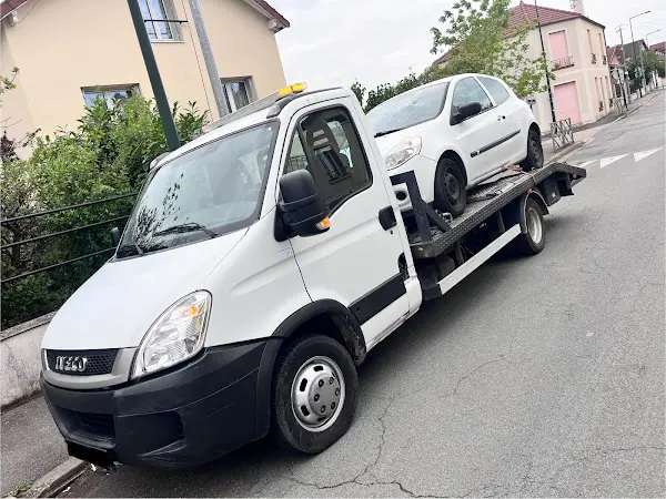 Photo publiée sur la fiche Google de AF Epaviste Achat épave pour destruction, Sevran