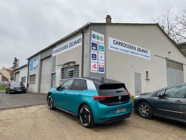 Photo publiée sur la fiche Google de CARROSSERIE JOKAR'S, Étampes