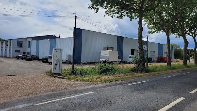 Photo publiée sur la fiche Google de Carrosserie Industrielle Toutain, La Flèche