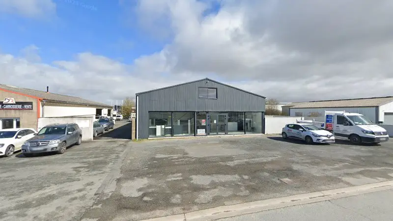 Vue de la rue devant Eurorepar Garage Auto Bat, Saint-Sulpice-de-Royan