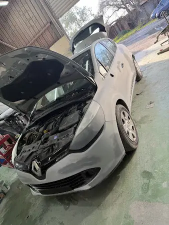 Photo publiée sur la fiche Google de call of cars 13, Berre-l'Étang
