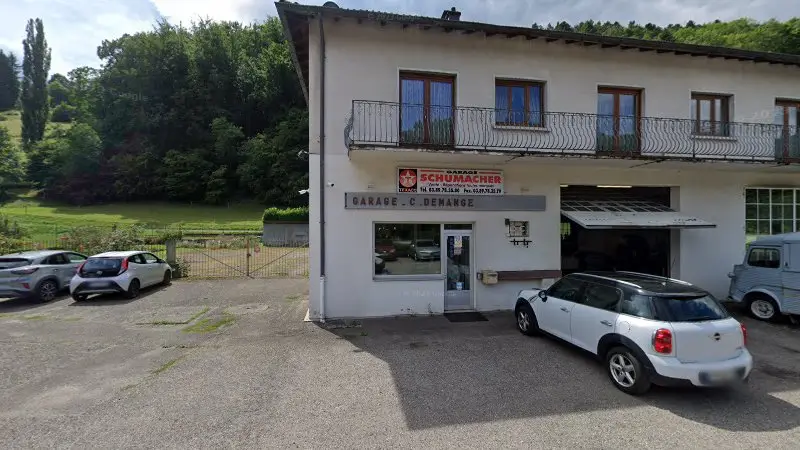 Vue de la rue devant 123 AutoService - Garage SCHUMACHER, Lapoutroie