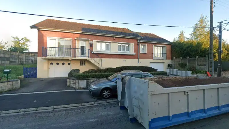 Vue de la rue devant Garage Castelle Liévin rue Jean Jaures, Angres