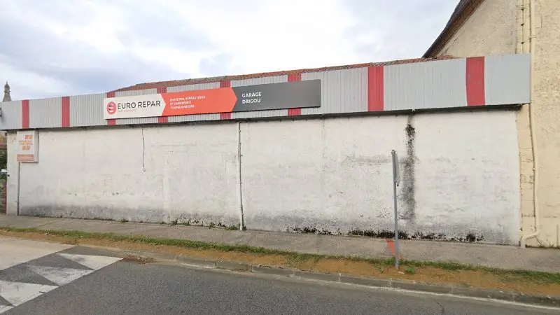 Vue de la rue devant Eurorepar Garage Drigou, Miélan