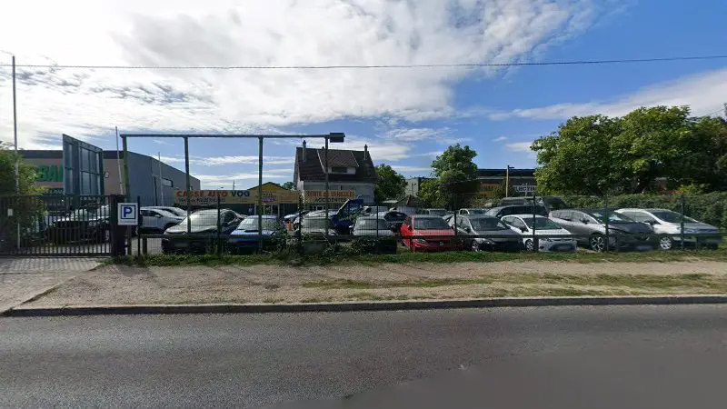 Vue de la rue devant SEA Enlèvement d'épaves gratuit dans le 95, Herblay-sur-Seine