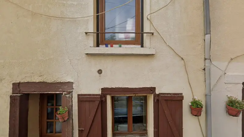Vue de la rue devant Garage Teyssier, Saint-Marcellin-en-Forez